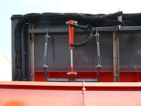 Tipper trucks for muck away services! Box tipper - Catalog - ERME - Mechanization of garlic growing