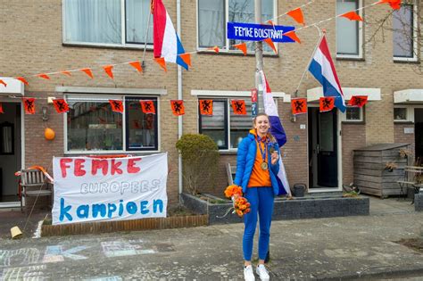 Ben broeders is een polsstokspringer uit heverlee. Feestelijk onthaal in Amersfoort voor Europees kampioene ...
