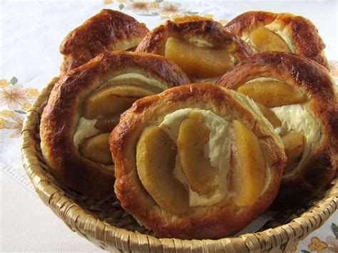 500 ml apfelsaft mit 50 g honig, 50 g frisch geriebenem ingwer und dem saft sowie der gewürfelten. Kuchen mit Quark | Recipe (With images) | Food, Eat, Apple pie