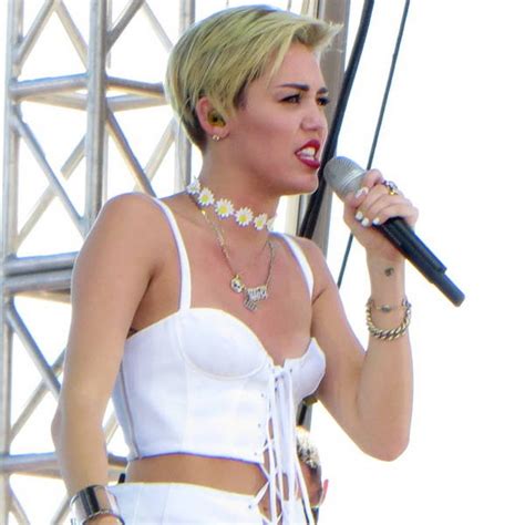 Miley Cyrus Strips Off Again For Another Raunchy Performance Celebrity News Showbiz And Tv