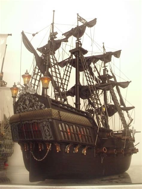 The Black Pearl Pirates Of The Caribbean Aka Playmobil 3286 3940