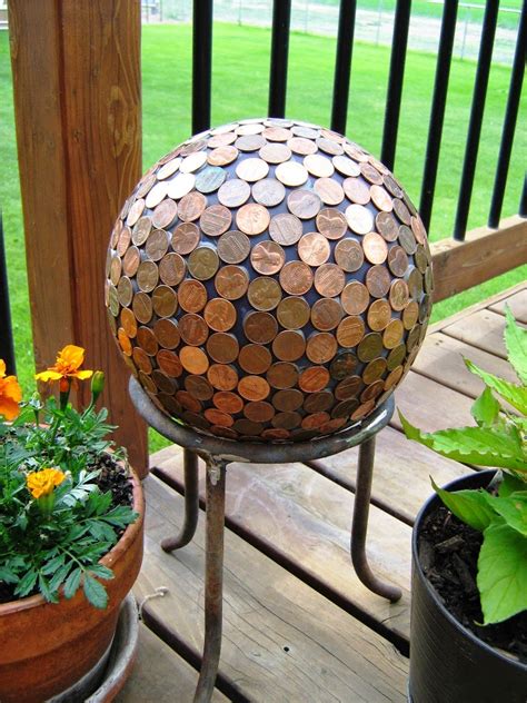 Temari are beautiful little thread balls. 10 DIY Decorative Garden Balls