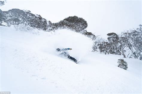 Pictures Show Australias Ski Resorts Blanketed In Snow Daily Mail Online