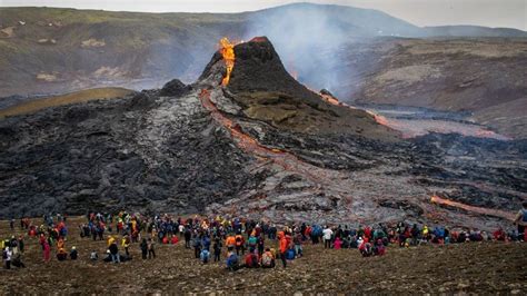 Iceland Volcano Eruption Onlookers Flock To See Mount Fagradalsfjall Bbc News