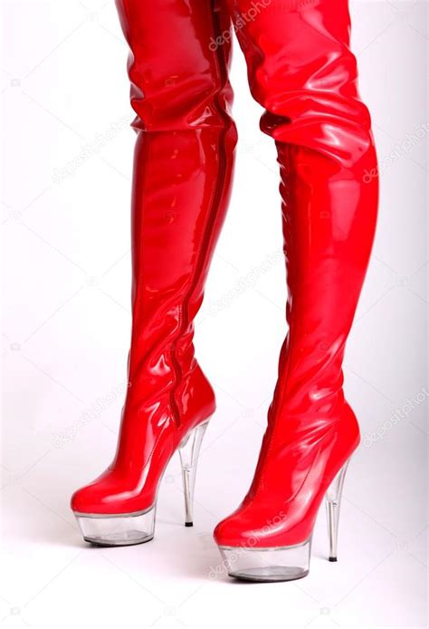 セクシーな赤いラテックス高いヒールのブーツ — ストック写真 © knut wiarda 16511521