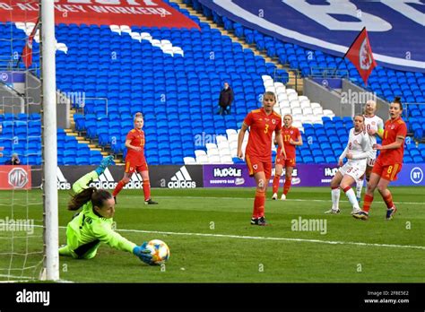 Laura Osullivan Hi Res Stock Photography And Images Alamy