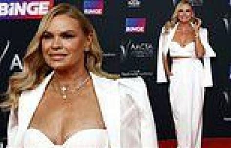 2022 AACTA Awards Age Defying Sonia Kruger 57 Shows Off Her Abs In A