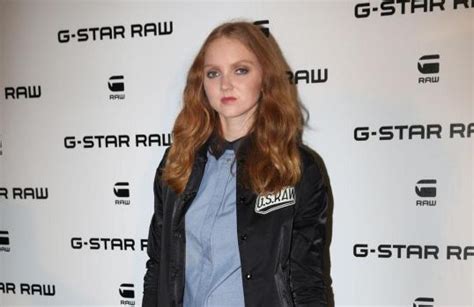 Lily Cole Issues Apology After Burqa Photos The Mercury