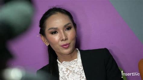 Sebelumnya, kalina dan vicky telah merencanakan pada tanggal 21 februari 2021 mendatang untuk melangsungkan acara pernikahan. Kalina Oktarani Tak Ingin Disebut Nikah Tiga Kali, Kenapa?