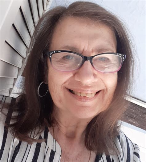 Le numéro de tva intracommunautaire présenté pour madame isabelle dupasquier a été calculé. Écrire/Être écrivain : Danielle Gamen-Dupasquier