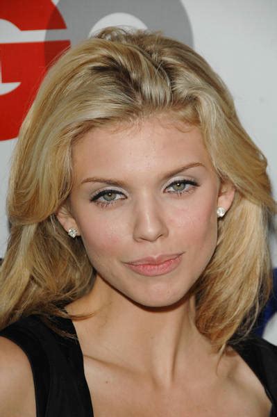 Annalynne Mccord Hairstyle Pictures Gq Men Of The Year Awards Party