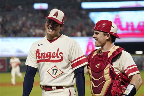 Ohtani Takes No Hitter Into 8th Angels Beat Athletics 4 2 Metro US