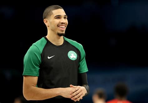 Boston celtics star kyrie irving got a haircut and followed it up with his best game of the season, but his teammate jayson tatum doesn't want the guard to get superstitious. NBA: Celtics Star Barely Recognizable After New Haircut ...