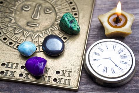 How to find out the zodiac sign of your saturn. In Astrology, What Is the Difference Between Sun and Moon ...
