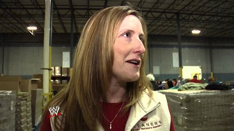 Wwe Superstars And Divas Volunteer At Gleaners Food Bank In Indianapolis