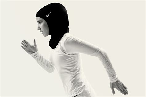 Nike Empowers Muslim Female Athletes With Groundbreaking Sports Hijab Nike Vn