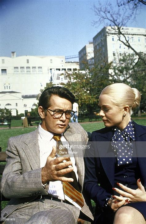 John And Maureen Dean Portrayed By Martin Sheen And Theresa Russell
