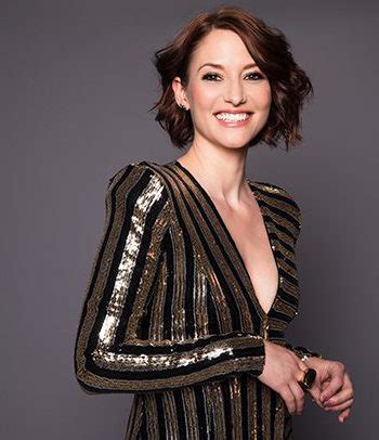Chyler leigh came out in a recent blog post comparing her journey to her character's journey, and is now thanking fans and friends for their support. Chyler Leigh 2020 ~ news word