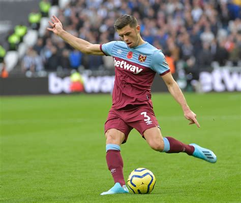 West Ham Ace Aaron Cresswell Comments On Selhurst Park And Crystal Palace Fans Hammers News