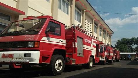 Petugas pemadam kebakaran (dibutuhkan 34 . Loker Damkar Cianjur / Pelatihan Petugas Damkar Pjk3 ...