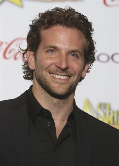 Christian bale, jeremy renner and bradley cooper sporting a combover, pompadour and curly hair perm! People - Bradley Cooper