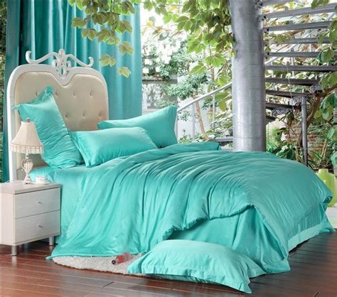 Fascinating Turquoise Bedding Sets Add A Fresh Touch To The Bedroom