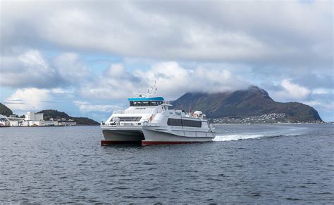 Proff.no gir deg bedriftsinformasjon om boreal sjø as, 974208849. MS Godøy of Boreal Sjø at Ålesund
