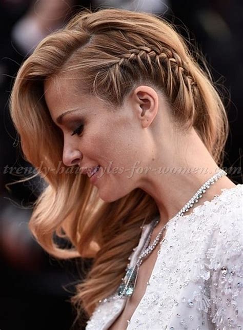 Side Swept Hair 16 Trendy Celebrity Approved Sideswept Hairstyles