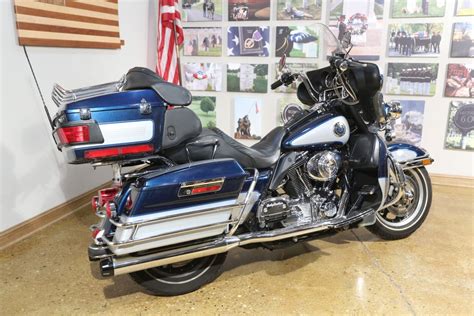 It does not let you down on the fuel efficiency front. 2002 Harley-Davidson® FLHTCUI Ultra Classic® Electra Glide ...