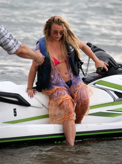 Britney Spears Fappening Sexy In Miami With Asghari The Fappening