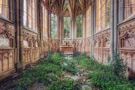 Pin On Ultima Precatio The Abandoned Churches Of Europe 1