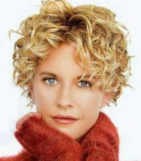 A superb short bob haircut for oval faces can complement and frame the face shape very well. Short curly hairstyles for oval faces