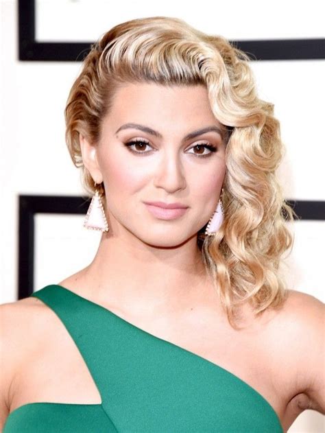 Exclusive This 6 Product Is The Secret To Tori Kelly S Sleek Curls
