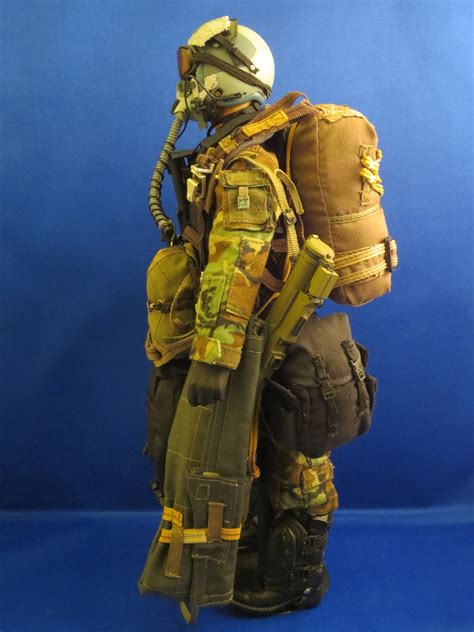 The official feed of 343 industries, developers of halo. MY LOVE 4 TOYS: HALO Woodland Jumper - kitbash