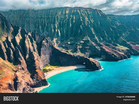 Napali Coast On Kauai Image And Photo Free Trial Bigstock