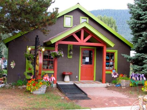 Using the visualizer is a helpful aid when deciding what color to paint your home, since. 10 Of The Most Unique Exterior House Colors - Housely