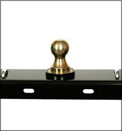 It allows pickup trucks and flatbeds to tow up to 15 tons. Popup Flip-Over Gooseneck Truck Hitch