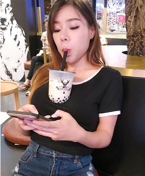 New Trend Has Women Using Their Breasts To Drink Boba Tea Nextshark