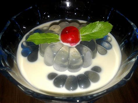 (jika guna acuan besar atau tuangkan dalam bekas dan gunakan sudu kecil untuk makan. FAMILY JANNATI: PUDING KRISTAL LAICI KELAPA JELLY