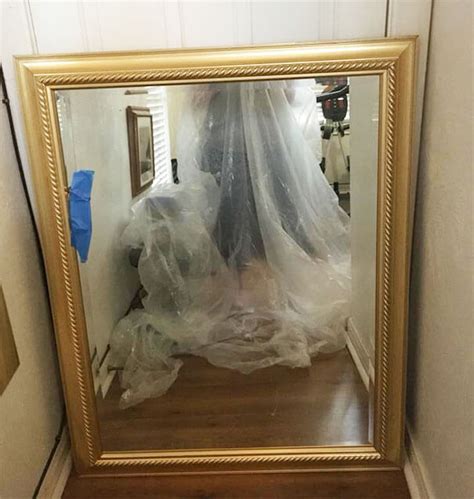 These Pictures Of People Trying To Sell Their Mirrors Is The Funniest