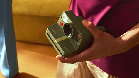 Polaroid Now Generation 2 I Type Instant Camera Has Vintage Style