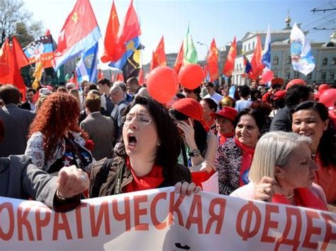 Moscow Revives Red Square May Day Parade