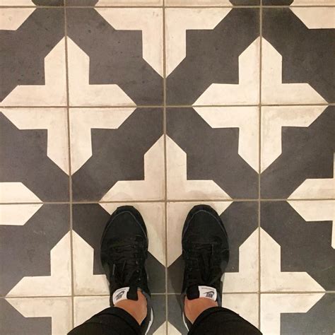 26 perfect joanna gaines hardwood floor colors. Pin by Lisa Klassen on For the Home (With images) | Joanna gaines, Graphic tile floor, Gaines