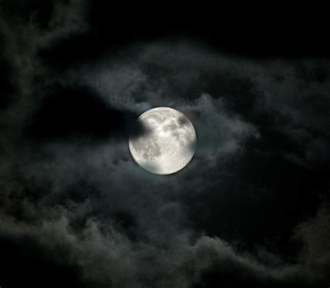 Wallpaper Dark Night Sky Clouds Moon Moonlight
