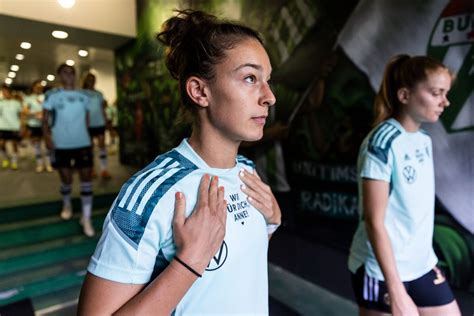 Feli Rauch Sep3 In 2022 Fussball Frauen Frauenfußball Fussball