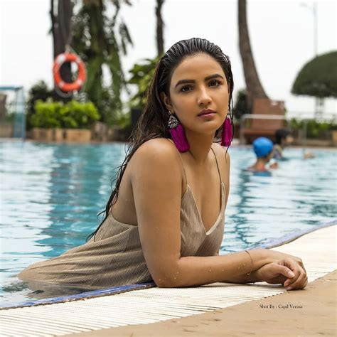 Jasmin Bhasin Sultry Looks Prove That Shes The Hottest Gal In This Season Of Khatron Ke Khiladi