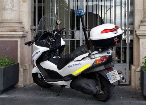 Barcelona Police Scooter Editorial Stock Image Image Of Control 19119959