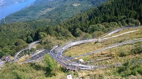 Cable car falls on italian mountain and tumbles down slope, killing at least 14 people. Alpyland Mottarone (Stresa, Italië) - Beoordelingen