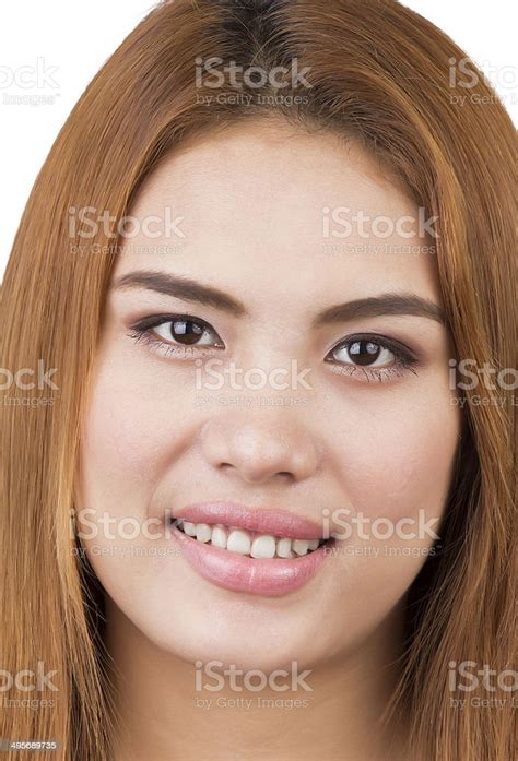顔の美しい女の子のショット アジア大陸のストックフォトや画像を多数ご用意 アジア大陸 カットアウト ポートレート Istock