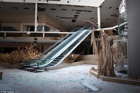 Abandoned Malls 20 Creepy Images Of The Death Of Retail